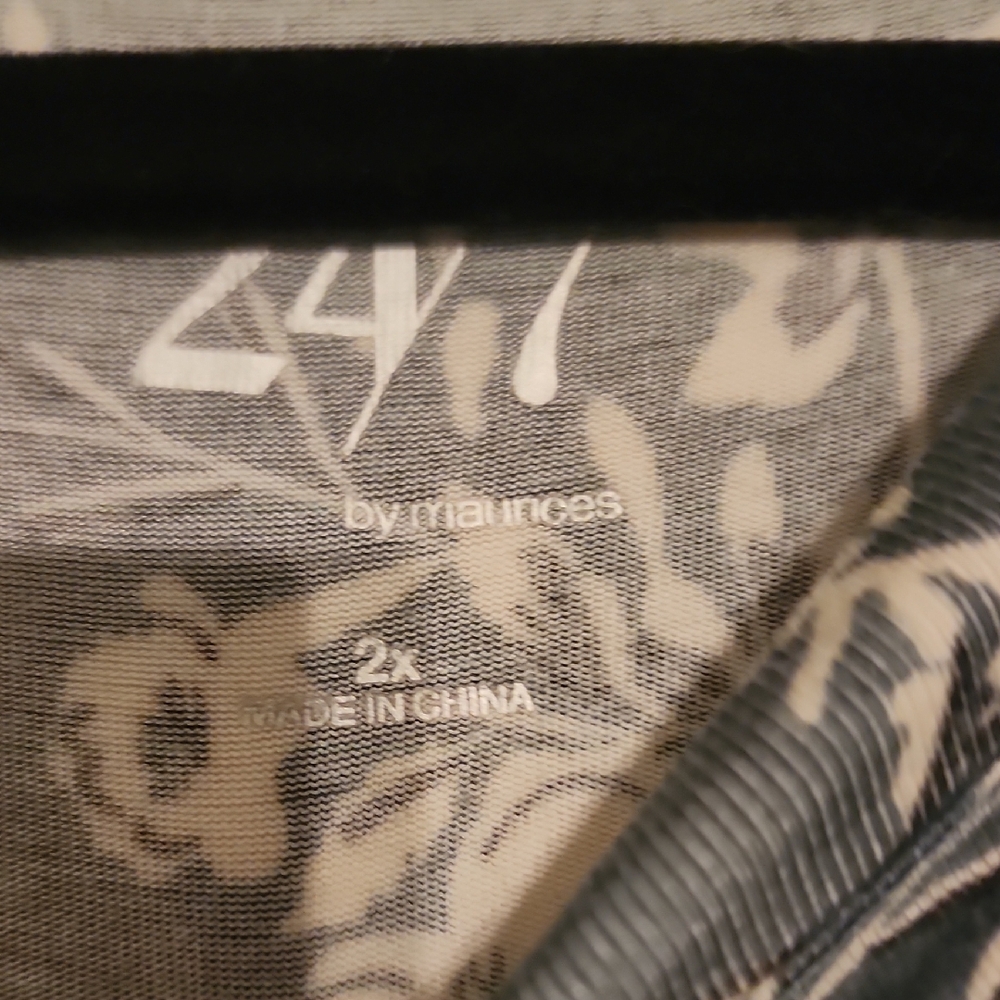 Maurices 2XL FLORAL 24/7 TEE - Picture 3 of 4